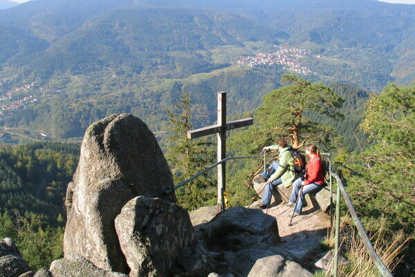 Blick vom Latschigfelsen ins Murgtal Bildnachweis: Zweckverband Im Tal der Murg