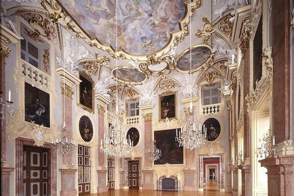 Schloss Rastatt, Ahnensaal Copyright: (Mit freundlicher Genhemigung der Staatlichen Schlösser und Gärten Baden-Württemberg) Schloss Rastatt, Ahnensaal Copyright: (Mit freundlicher Genhemigung der Staatlichen Schlösser und Gärten Baden-Württemberg)